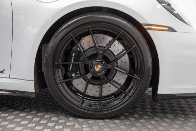 Porsche 911 Carrera 4 GTS de 2025