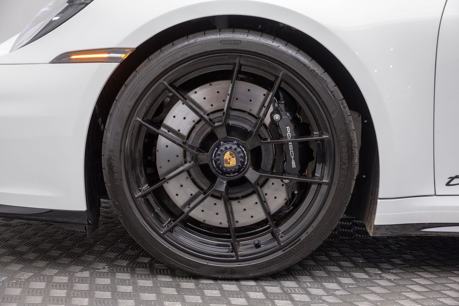 Porsche 911 Carrera 4 GTS de 2025