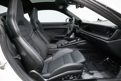 Porsche 911 Carrera 4 GTS de 2025