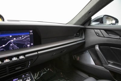 Porsche 911 Carrera 4 GTS de 2025