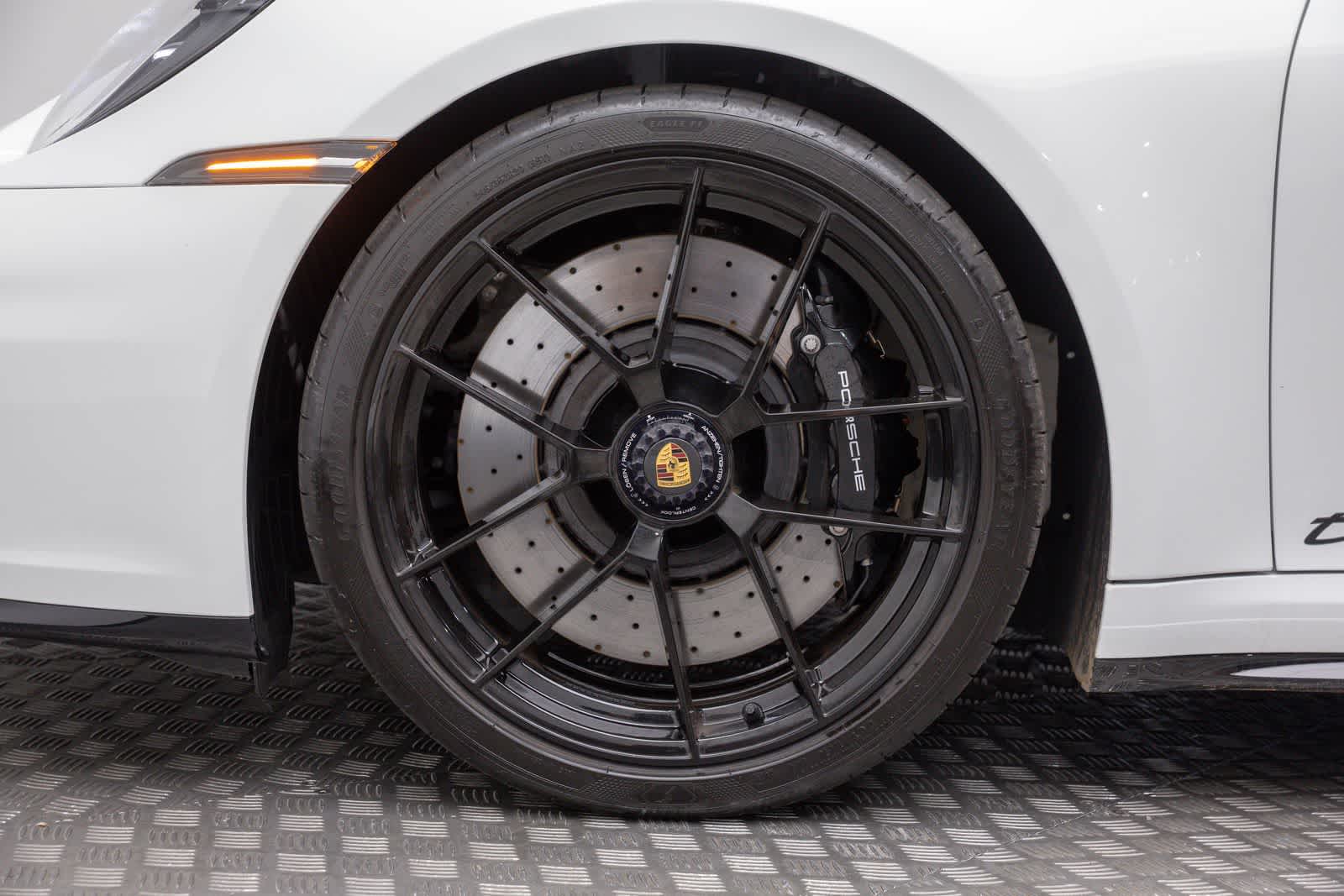 Porsche 911 Carrera 4 GTS de 2025