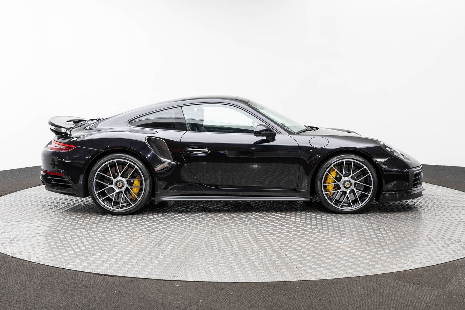 Porsche 911 Turbo S 2019