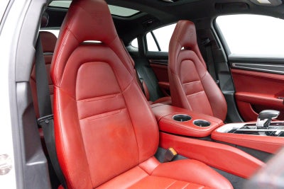 Porsche Panamera 4 2023