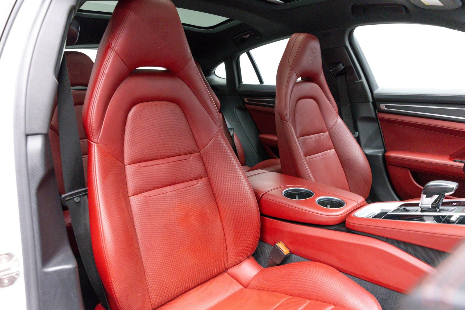 Porsche Panamera 4 2023