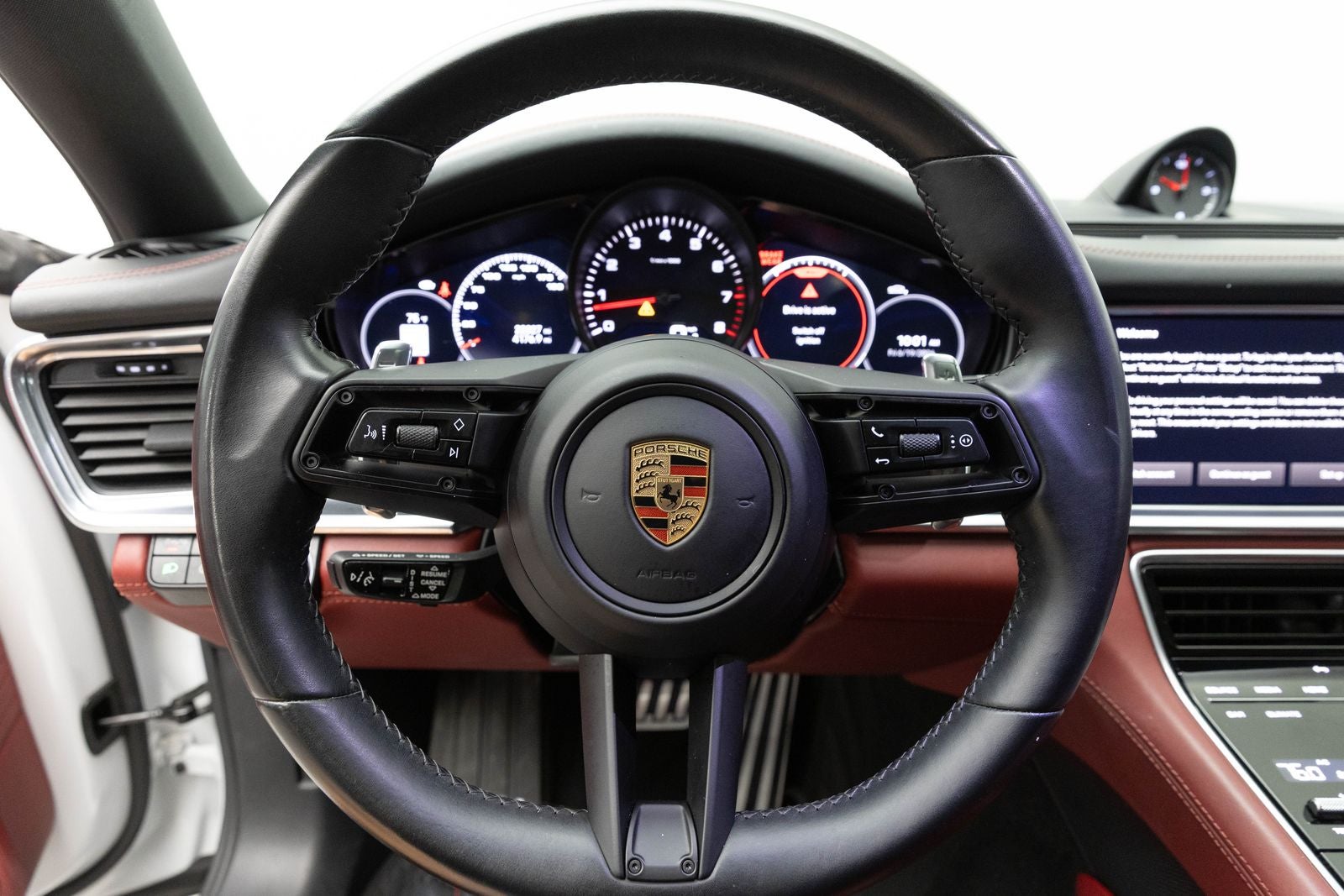 Porsche Panamera 4 2023
