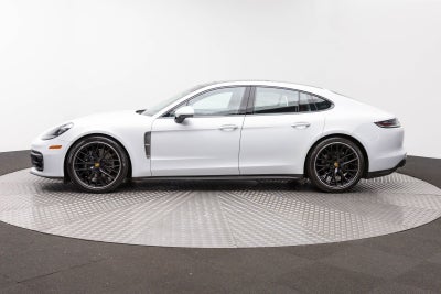 Porsche Panamera 4 2023