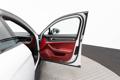 Porsche Panamera 4 2023