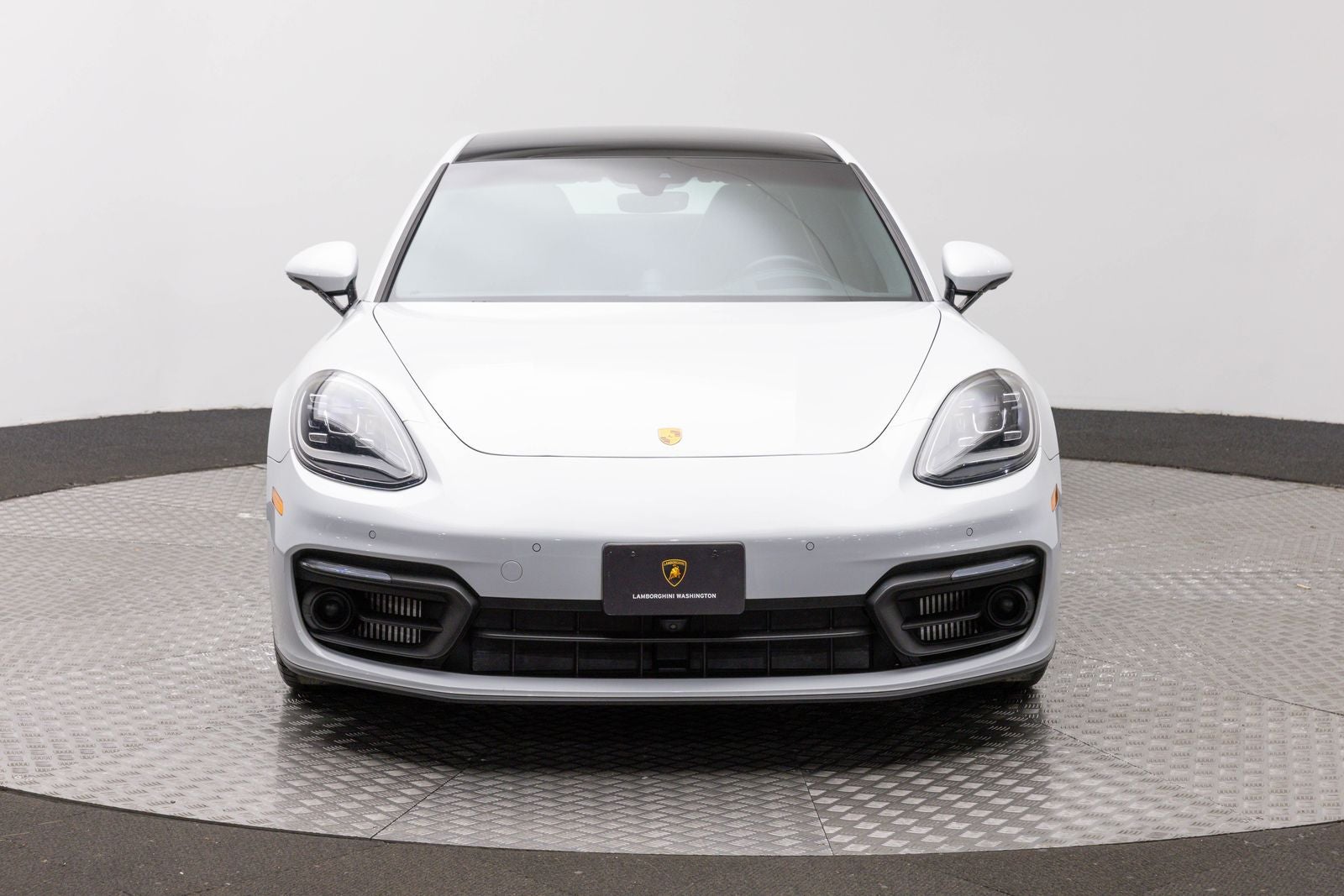 Porsche Panamera 4 2023