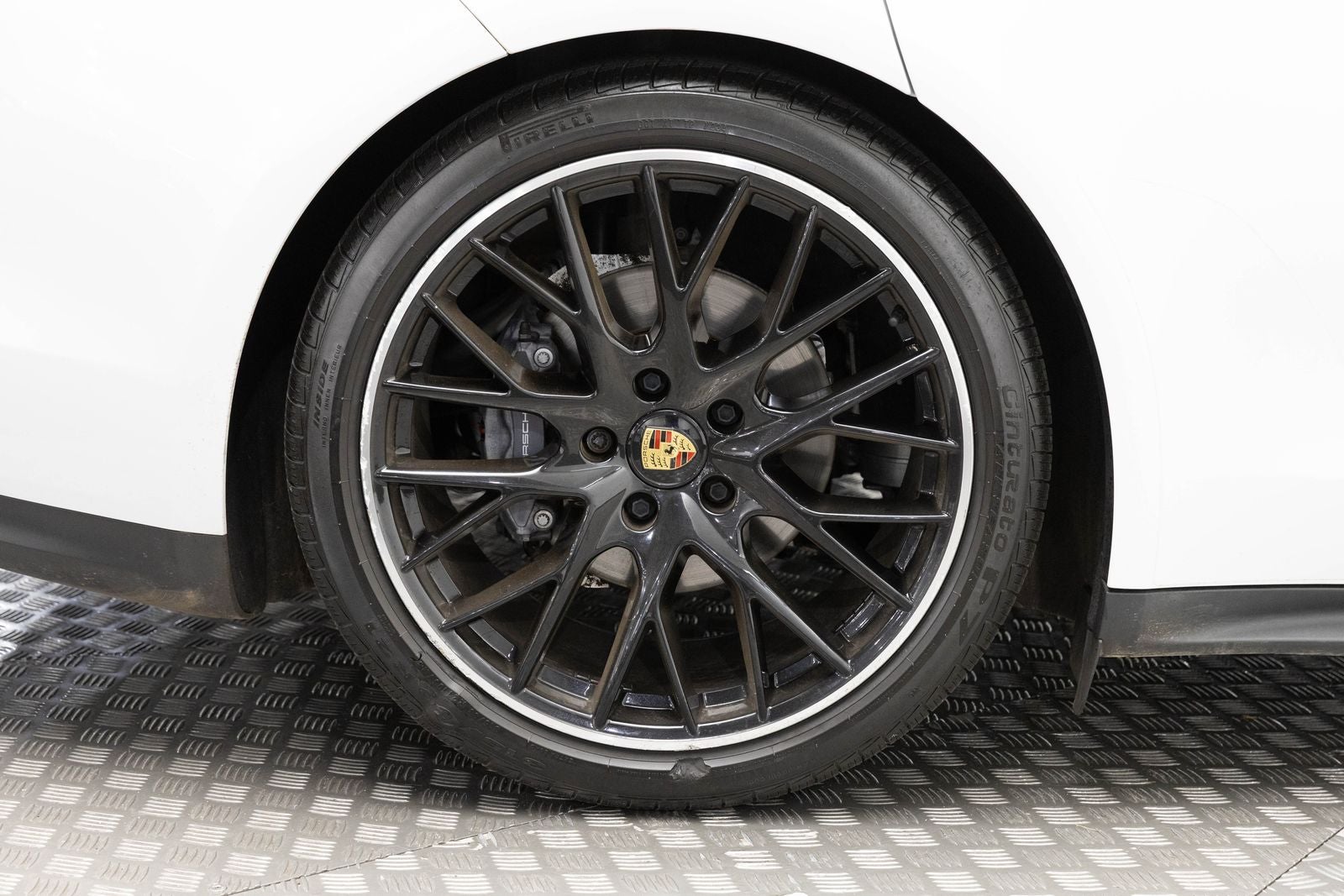 Porsche Panamera 4 2023