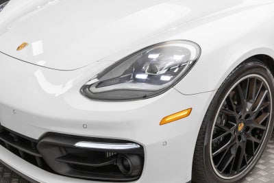 Porsche Panamera 4 2023