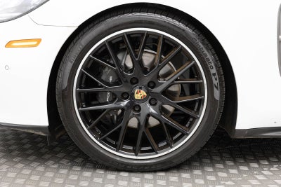 Porsche Panamera 4 2023