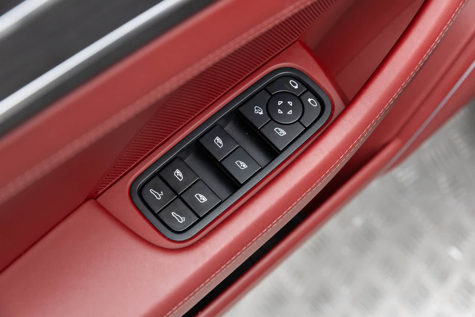 Porsche Panamera 4 2023
