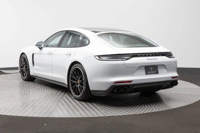 Porsche Panamera 4 2023