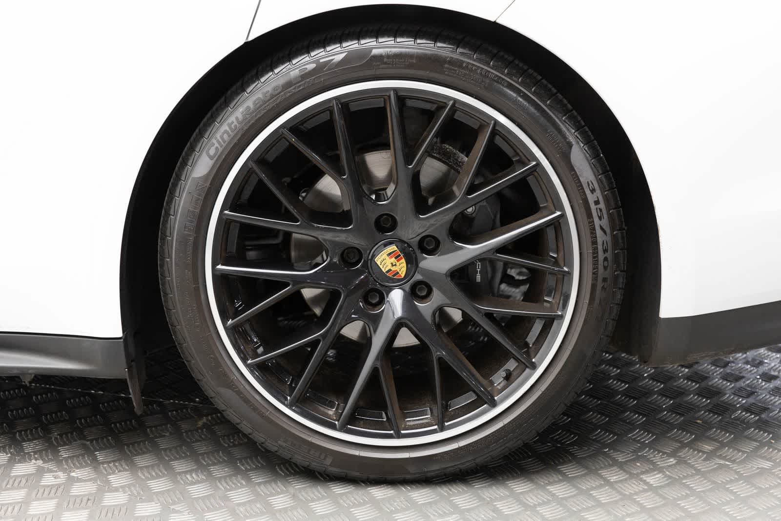 Porsche Panamera 4 2023