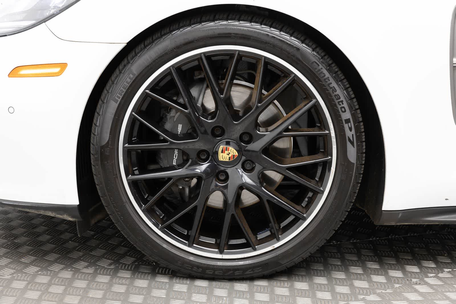 Porsche Panamera 4 2023