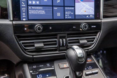 Porsche Macan AWD 2022