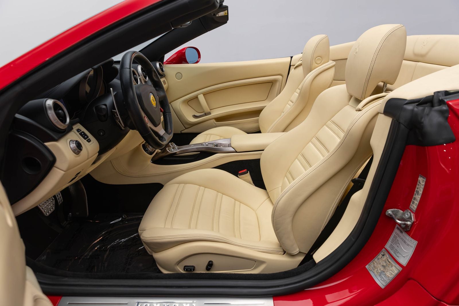 Ferrari California de 2 puertas descapotable de 2010