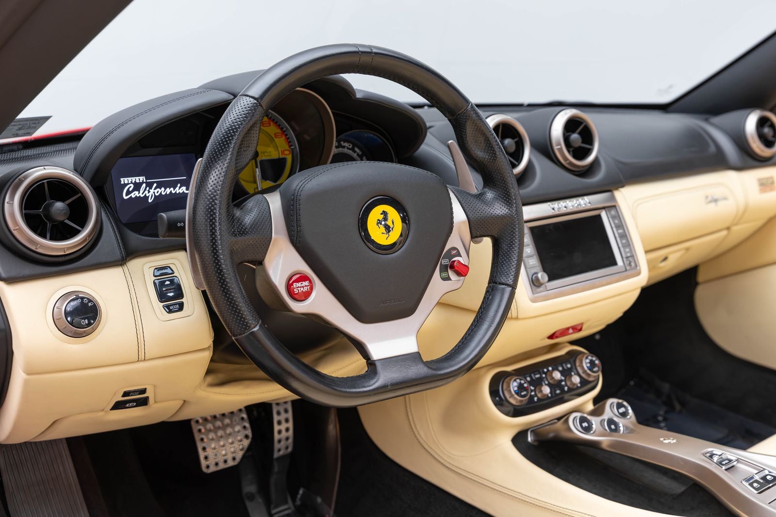 Ferrari California de 2 puertas descapotable de 2010