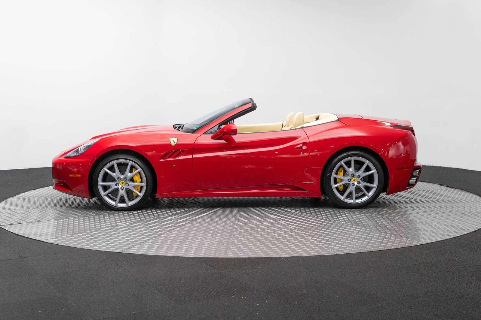 Ferrari California de 2 puertas descapotable de 2010