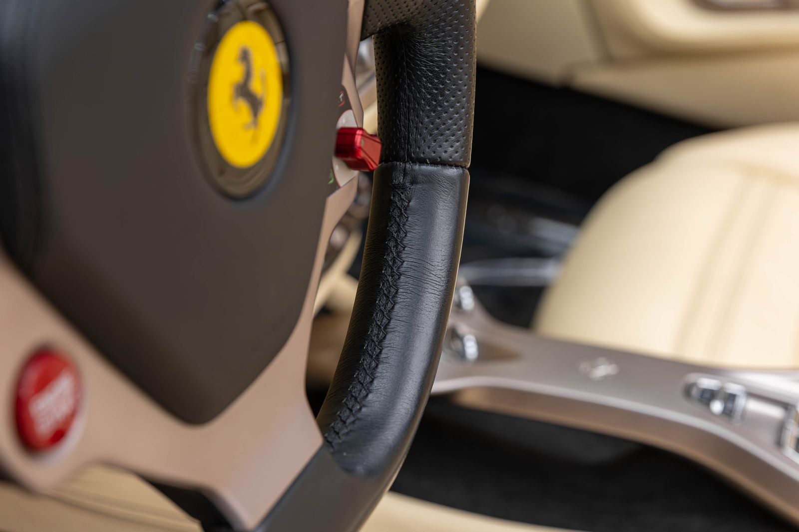 Ferrari California de 2 puertas descapotable de 2010