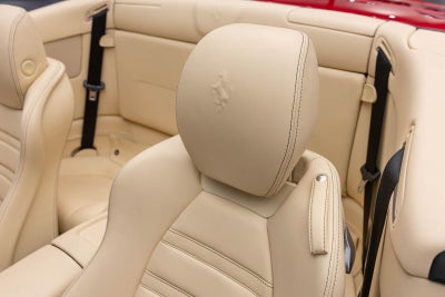 Ferrari California de 2 puertas descapotable de 2010