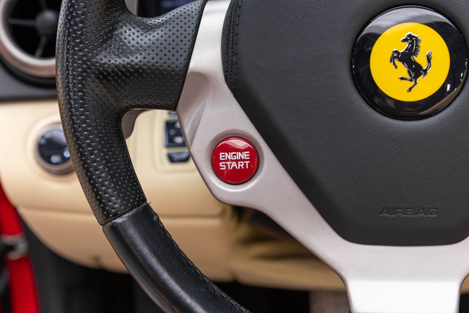 Ferrari California de 2 puertas descapotable de 2010