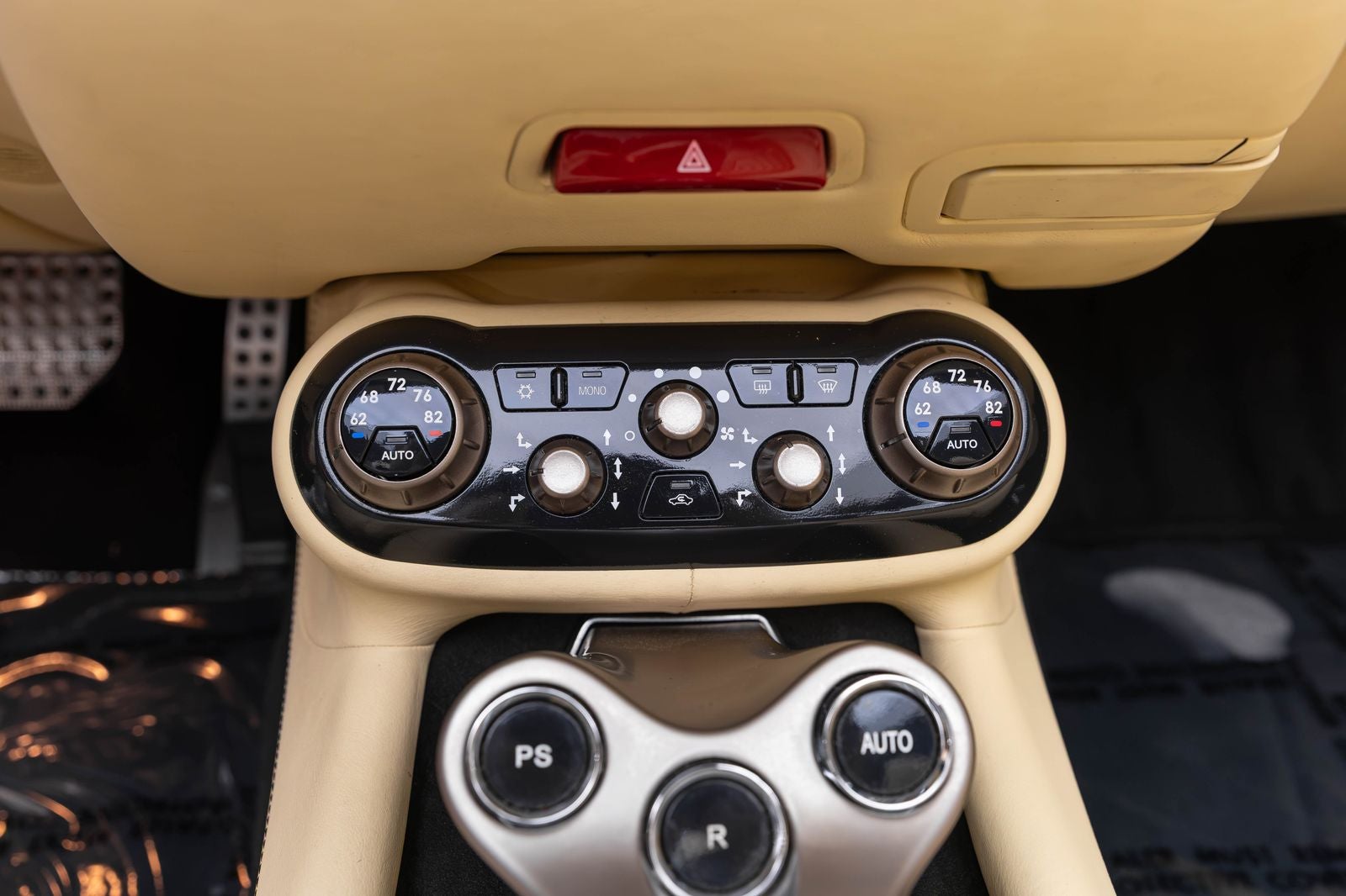 Ferrari California de 2 puertas descapotable de 2010