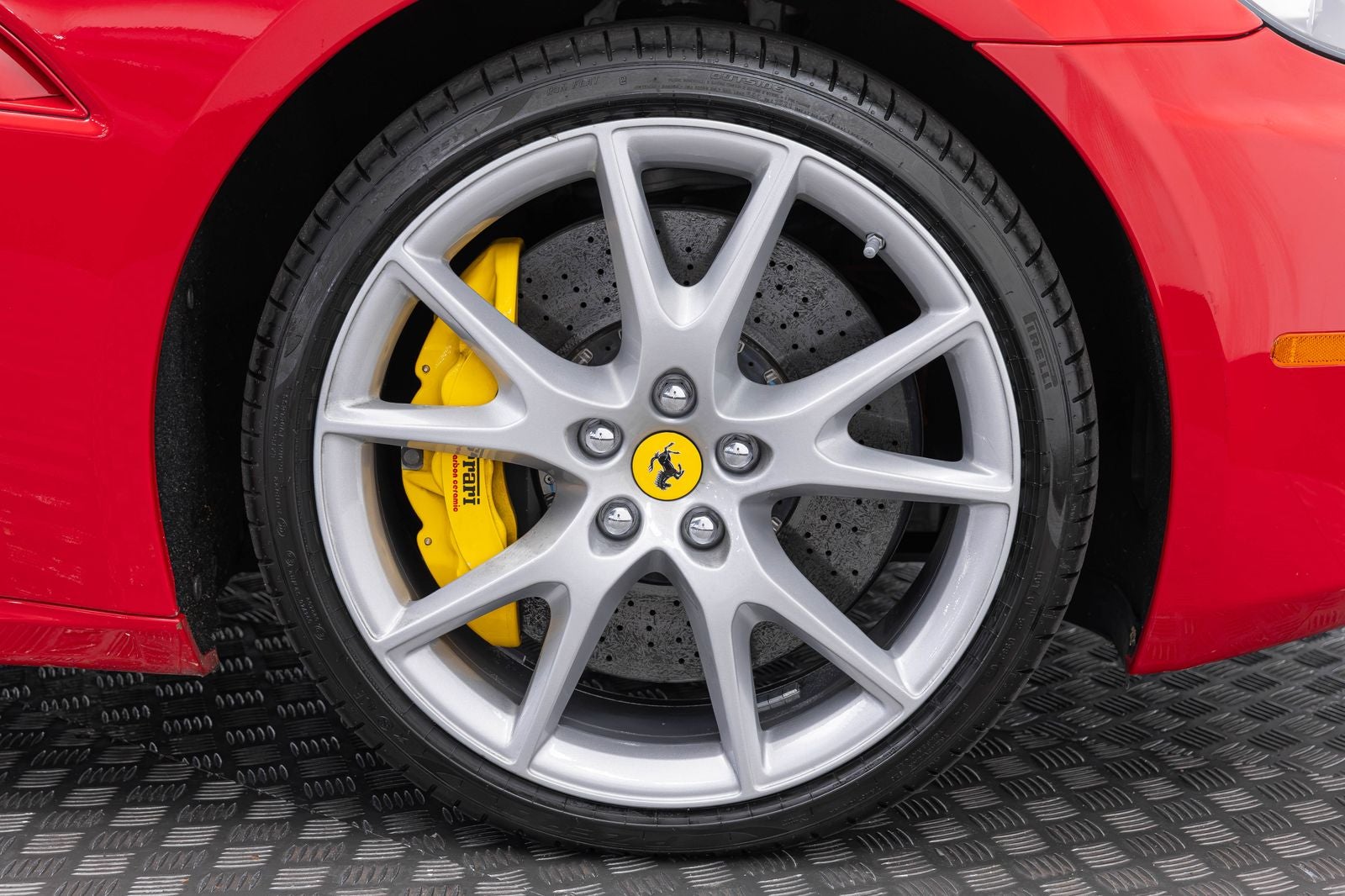 Ferrari California de 2 puertas descapotable de 2010