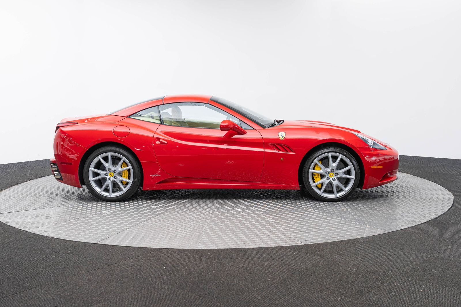 Ferrari California de 2 puertas descapotable de 2010