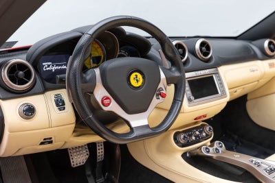 Ferrari California de 2 puertas descapotable de 2010