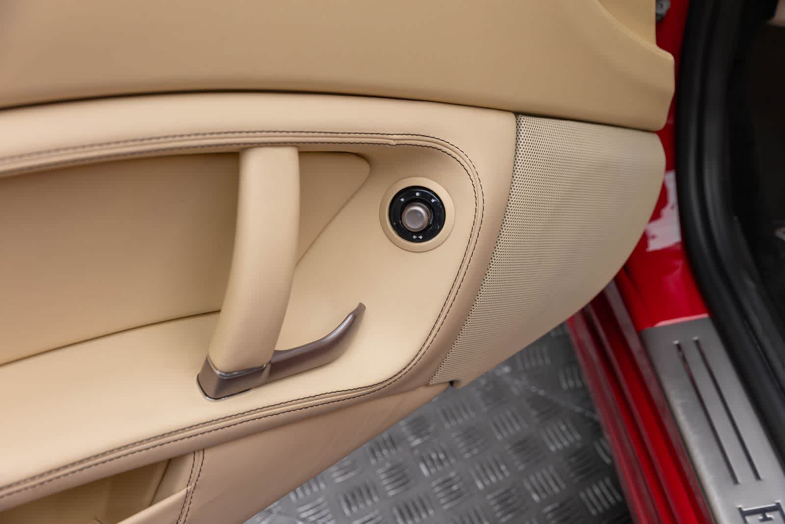 Ferrari California de 2 puertas descapotable de 2010