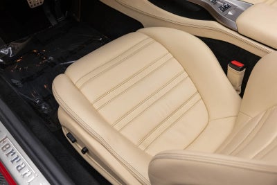 Ferrari California de 2 puertas descapotable de 2010