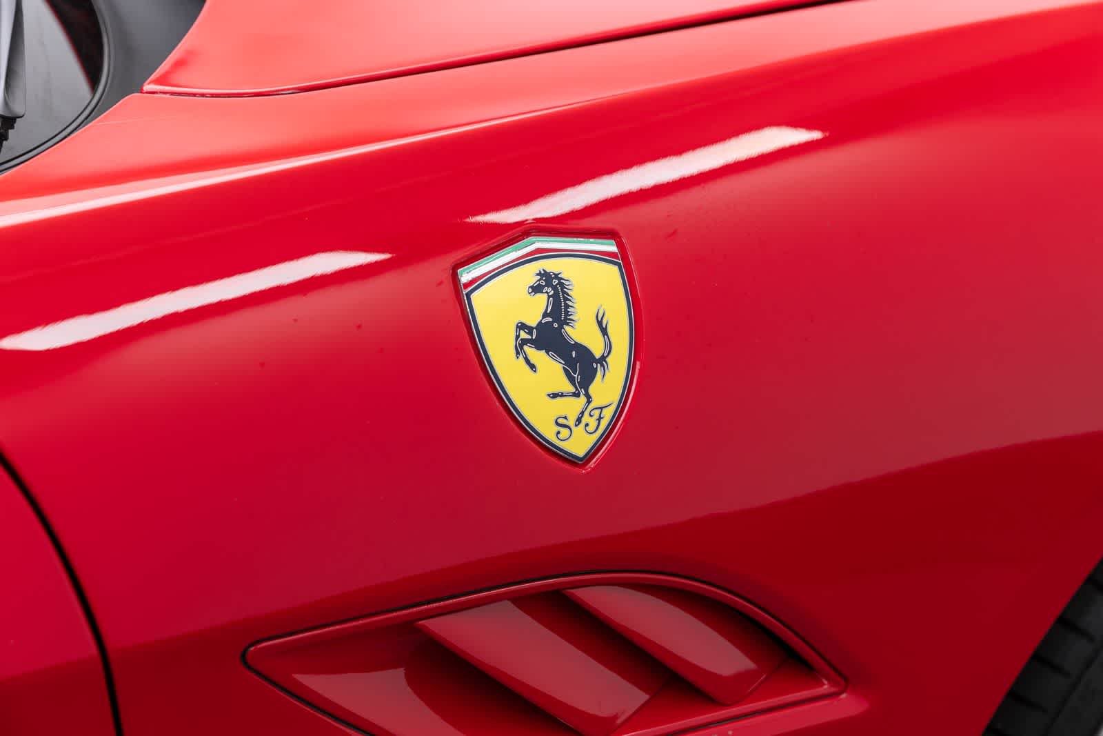 Ferrari California de 2 puertas descapotable de 2010