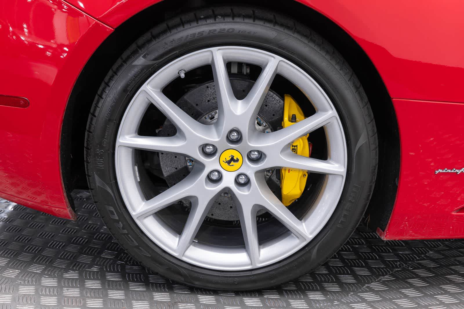 Ferrari California de 2 puertas descapotable de 2010