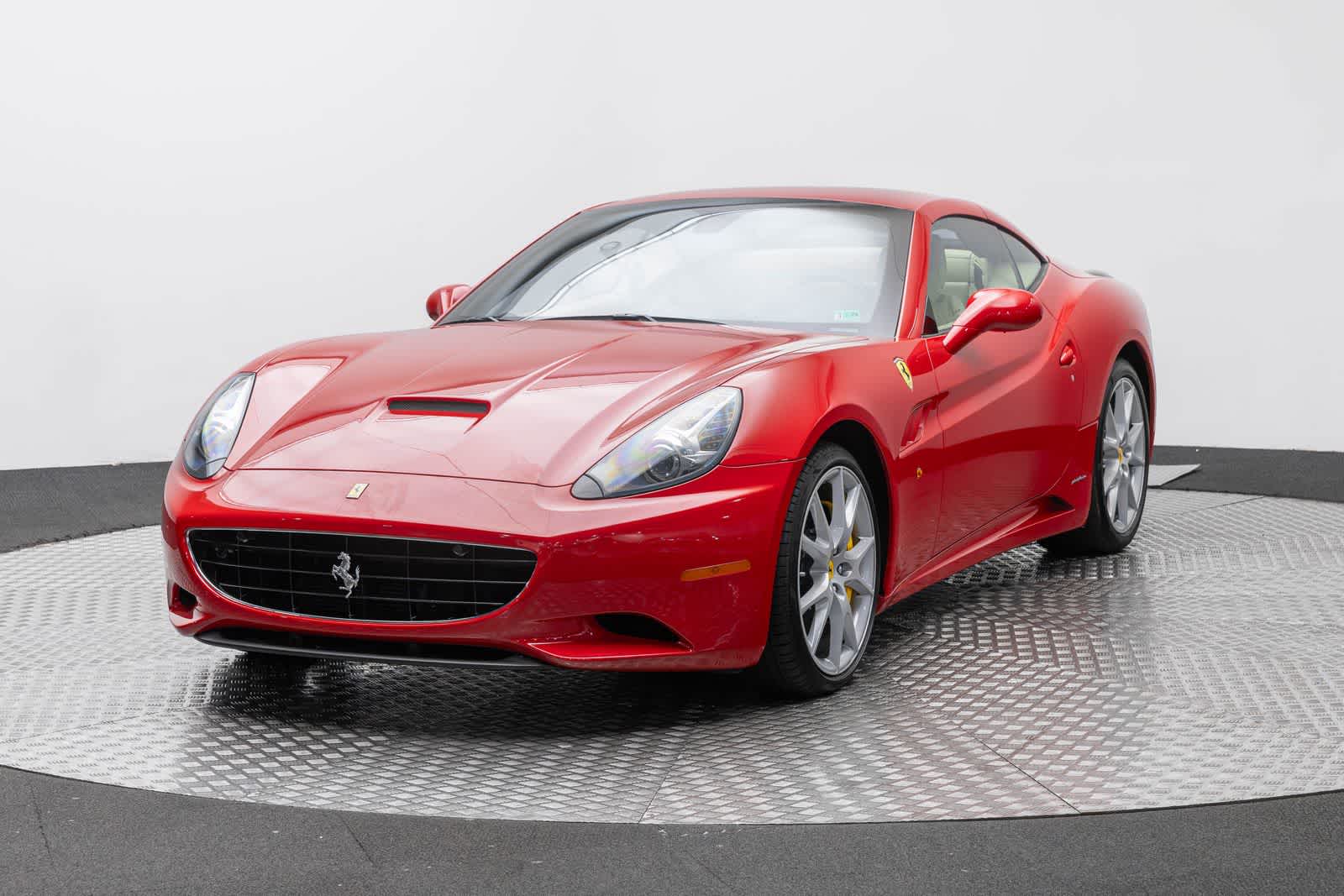 Ferrari California de 2 puertas descapotable de 2010