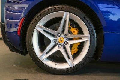 2022 Ferrari SF90 Spider Descapotable