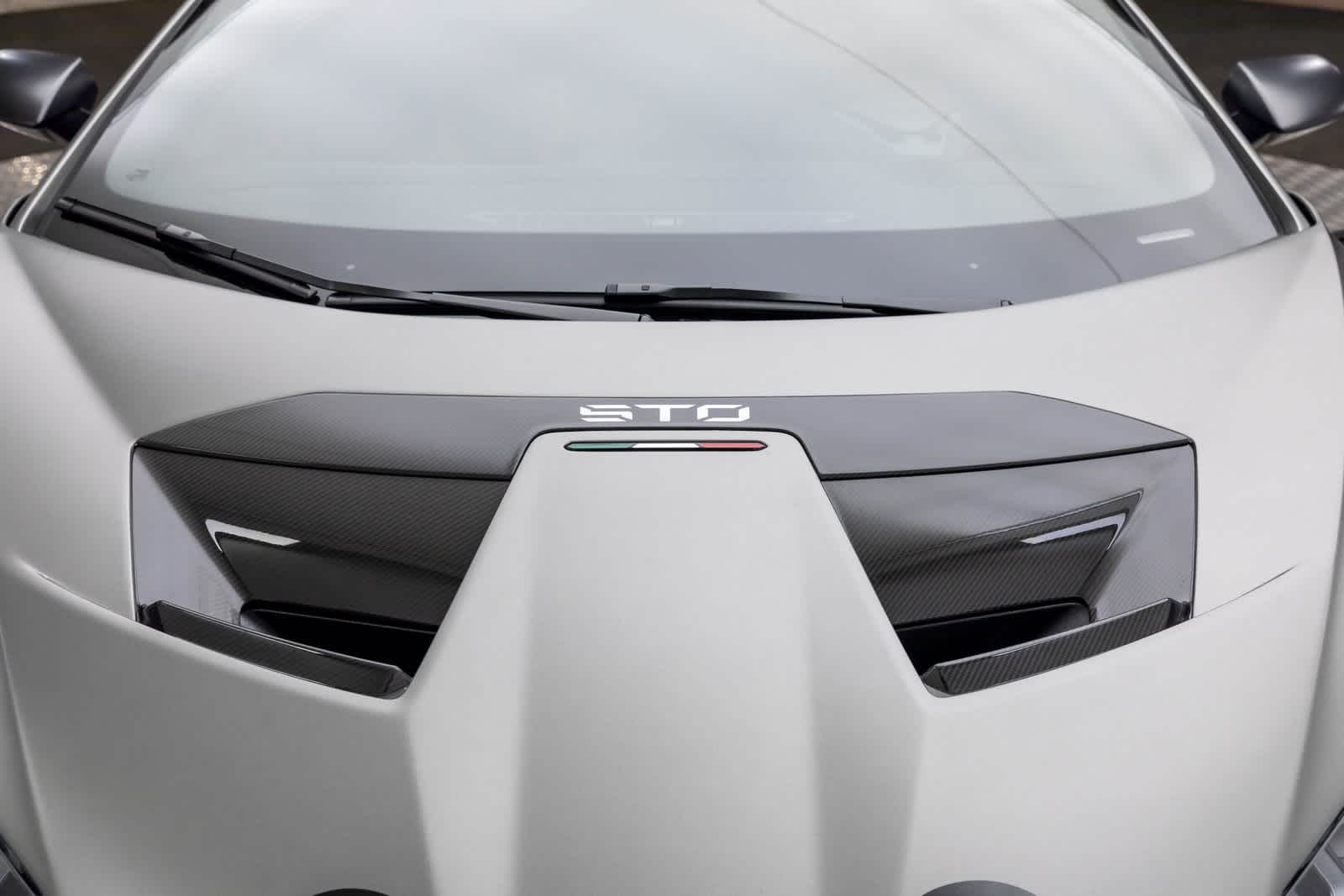 Lamborghini Huracán STO Coupé 2022