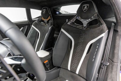 Lamborghini Huracán Tecnica Coupé 2024