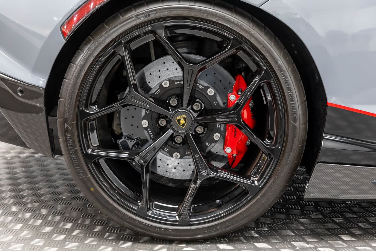 2024 Lamborghini Revuelto Coupé