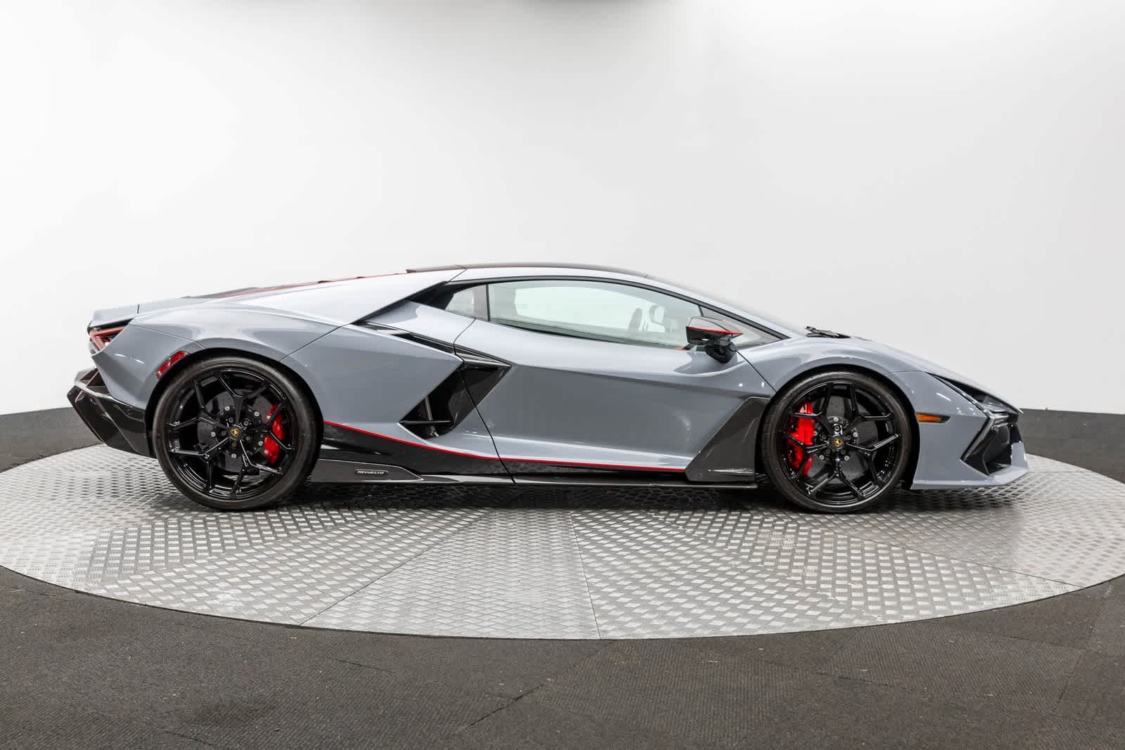 2024 Lamborghini Revuelto Coupé