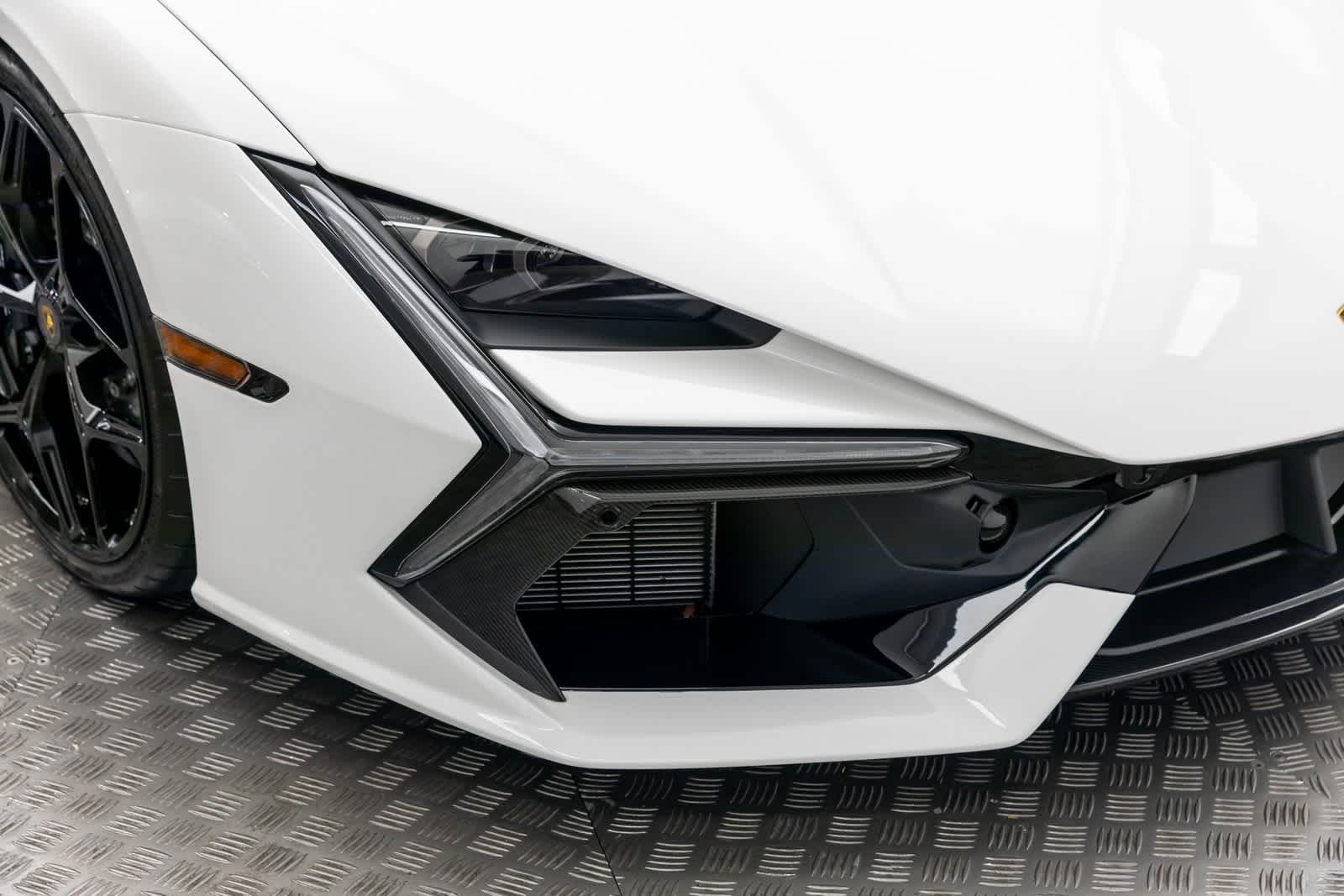 2024 Lamborghini Revuelto Coupé