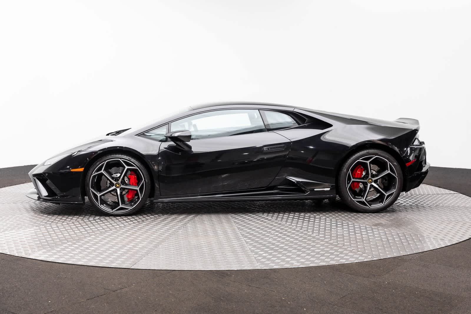 2022 Lamborghini Huracan EVO Coupe RWD