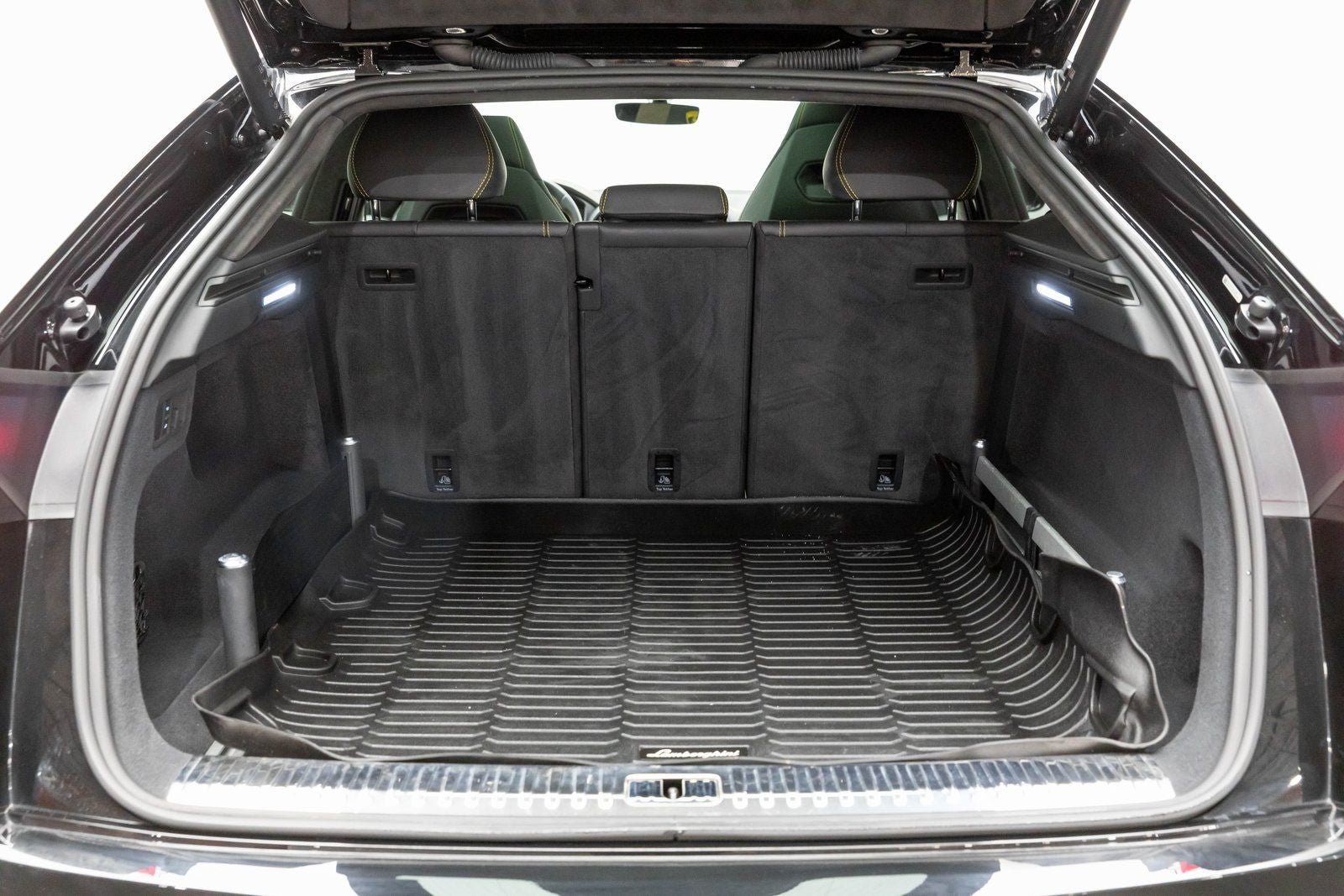 2022 Lamborghini Urus AWD