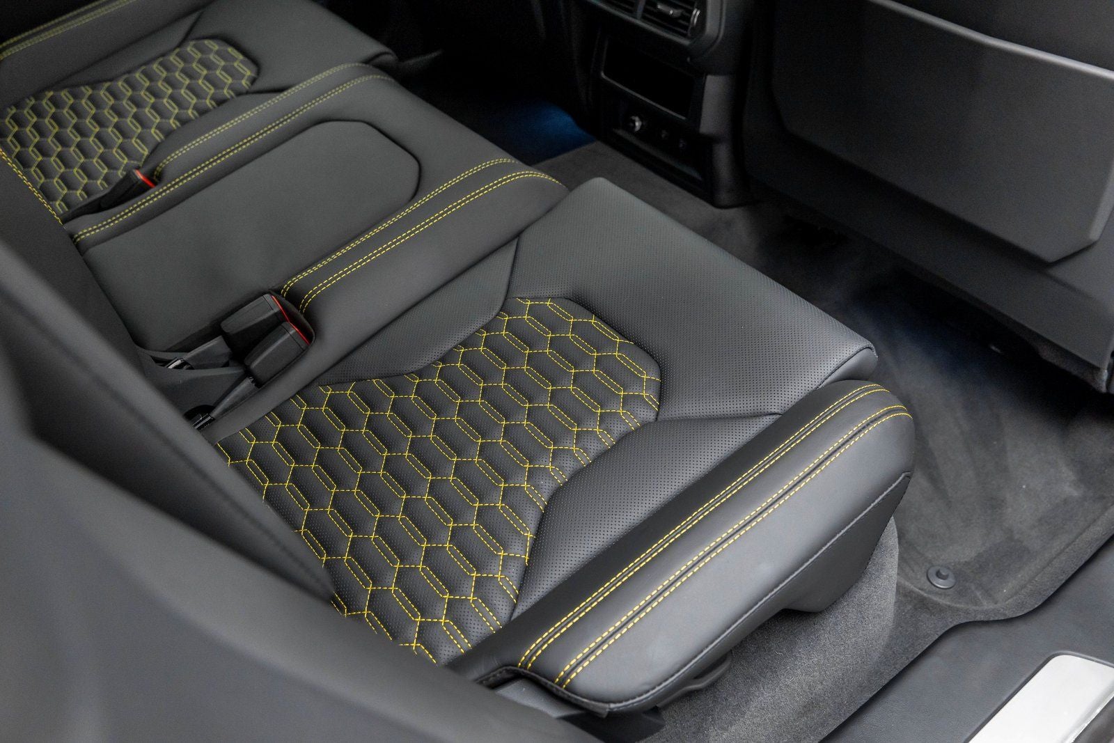 2022 Lamborghini Urus AWD