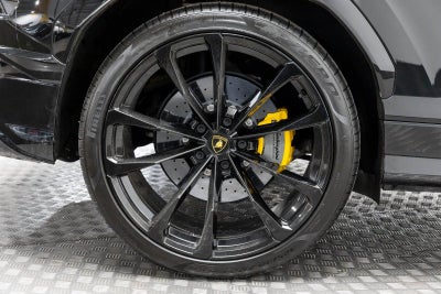 2022 Lamborghini Urus AWD