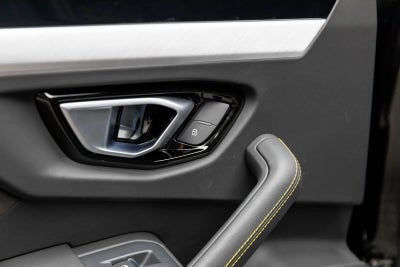 2022 Lamborghini Urus AWD