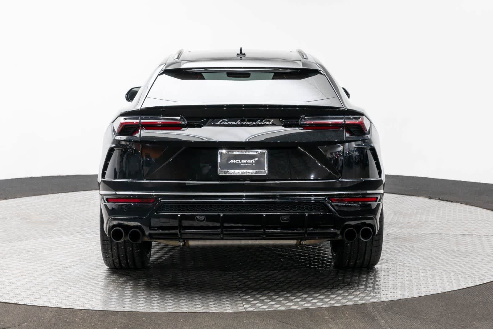 2022 Lamborghini Urus AWD