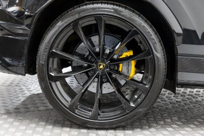 2022 Lamborghini Urus AWD