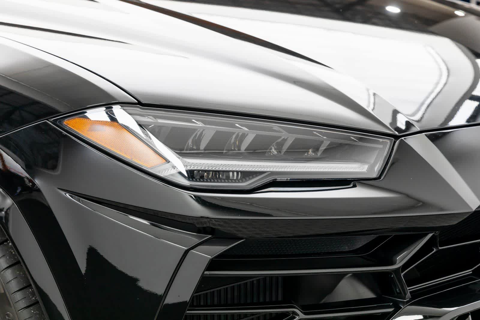 2022 Lamborghini Urus AWD