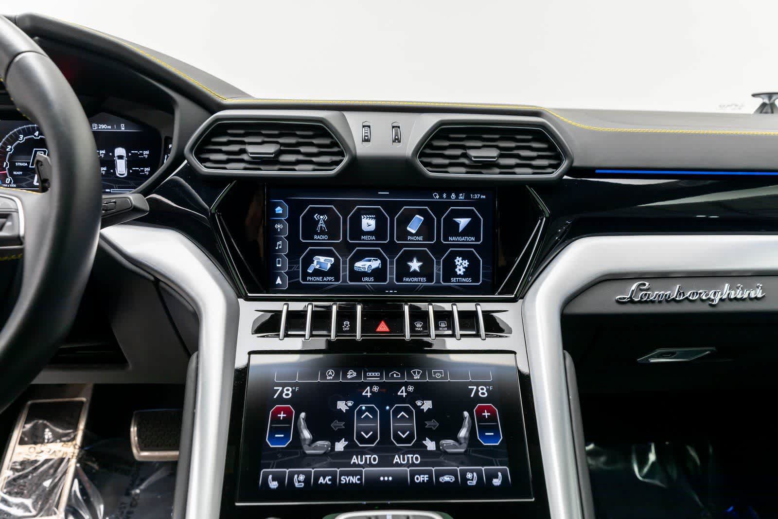 2022 Lamborghini Urus AWD